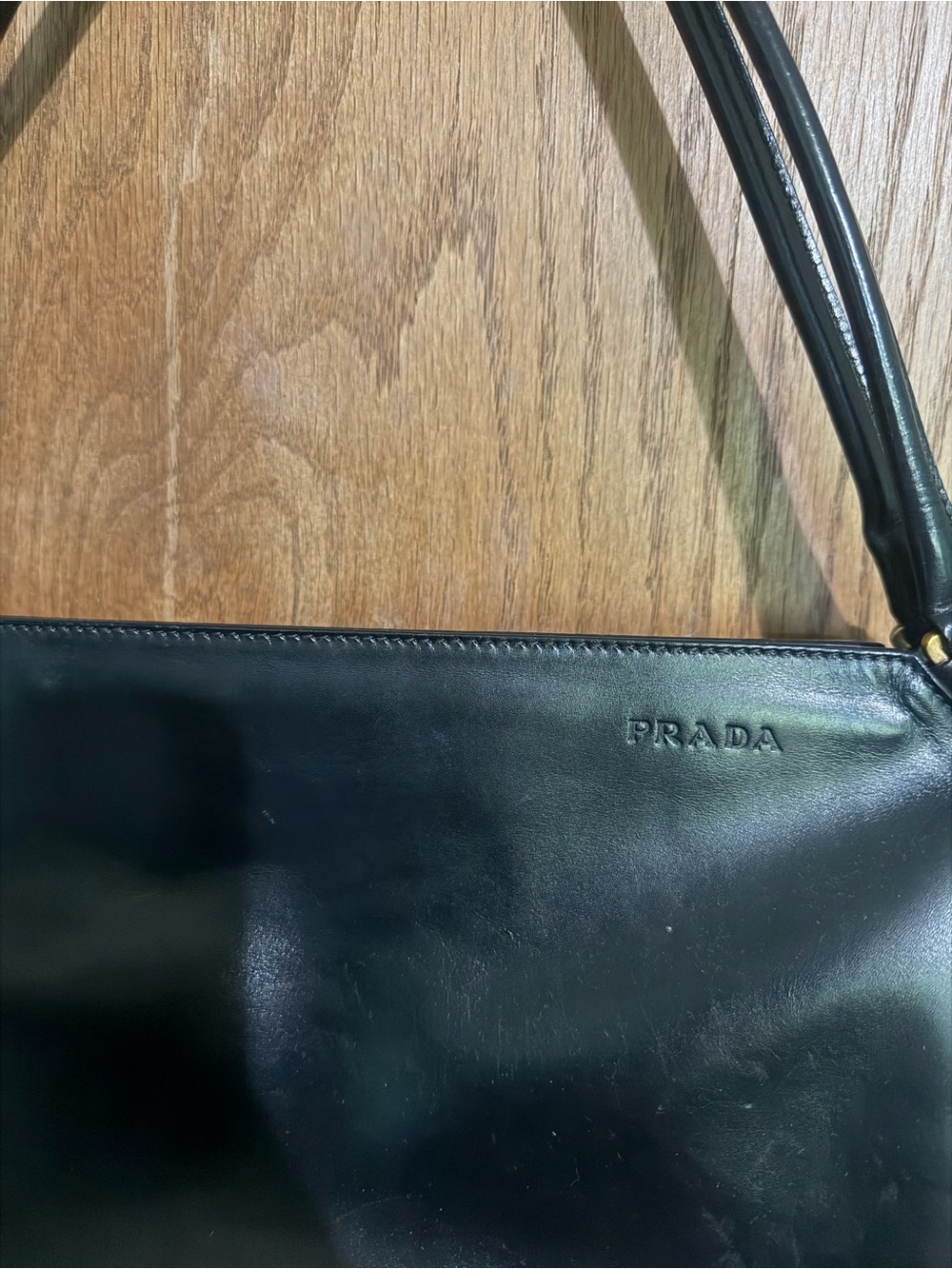 Prada - Picture 2 of 16